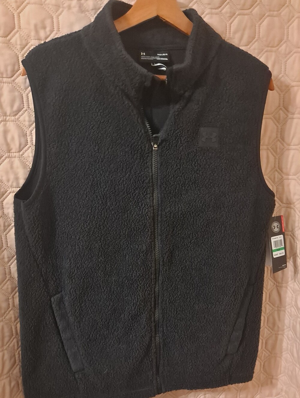 Under Armour Black Sherpa Fleece Vest For Youth Sz YLG